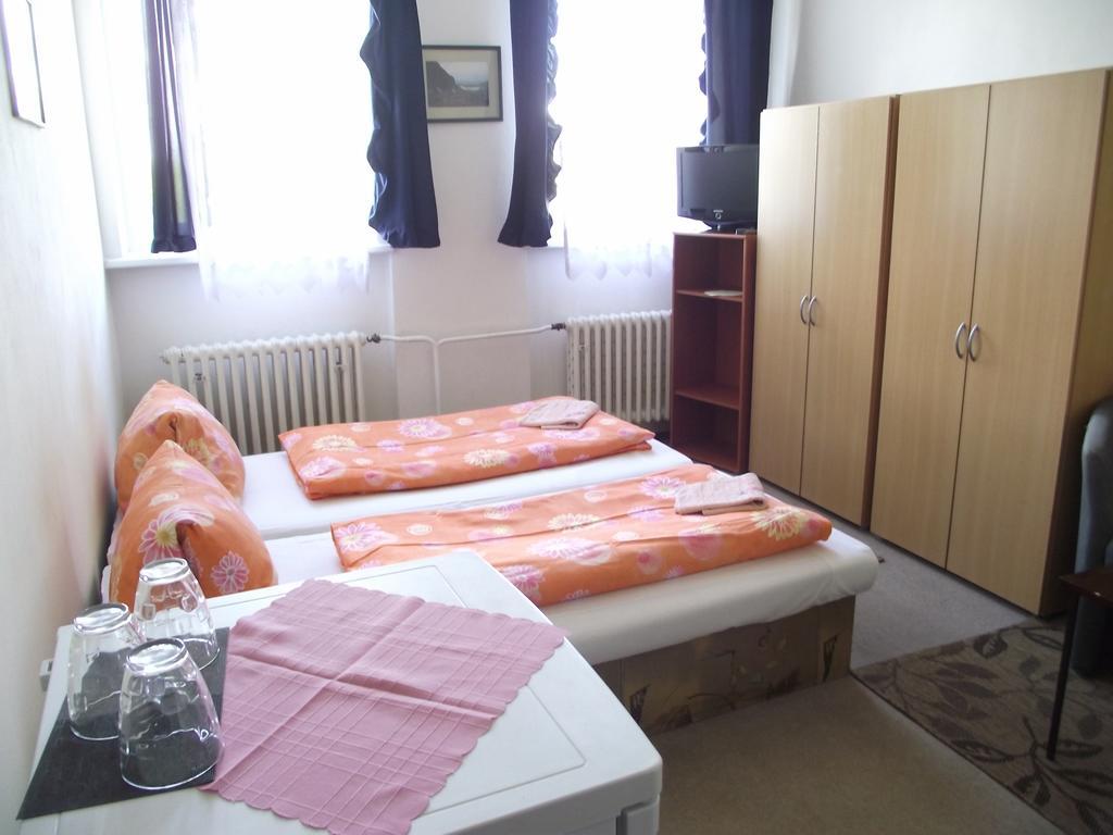 Penzion Slavia Poprad Exterior foto